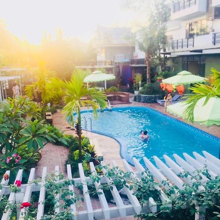Republic Hostel Cat Ba Xuân Đám Ngoại thất bức ảnh